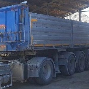 foto 35t/7m sklápěč návěs Schwarzmueller alu+hardox