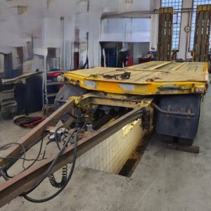 foto 30/24t přívěs podvalník 3osy Schwarzmüller